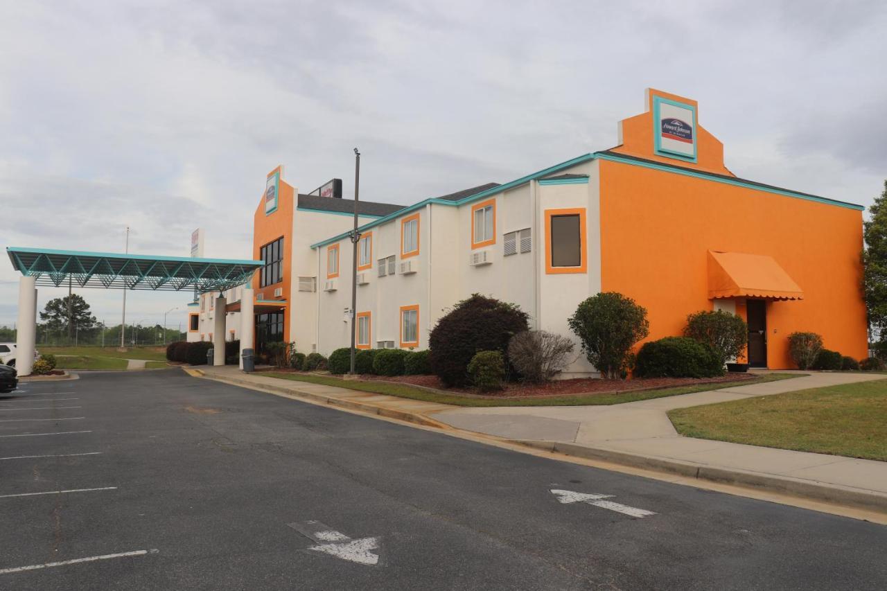 Hotel Howard Johnson By Wyndham Tifton Ga I-75 Extérieur photo